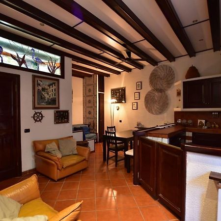 פורטו ונרה Casa Lorenza מראה חיצוני תמונה